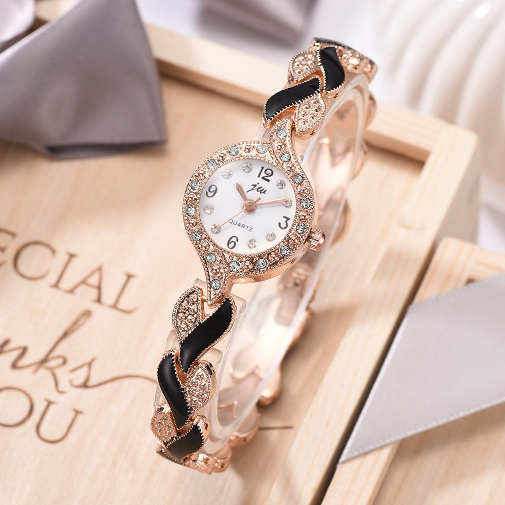 Nouveau bracelet de montre d'amour polyvalent pour femmes de mode transfrontalière avec ensemble de montre à Quartz en diamant